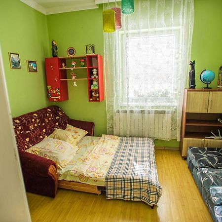 Lizak Appartement Berehove  Buitenkant foto