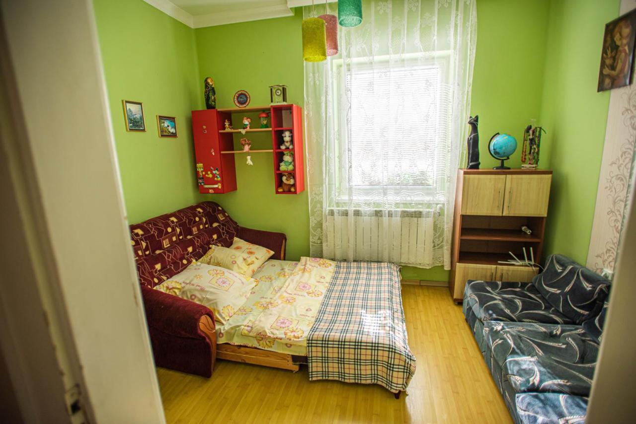 Lizak Appartement Berehove  Buitenkant foto